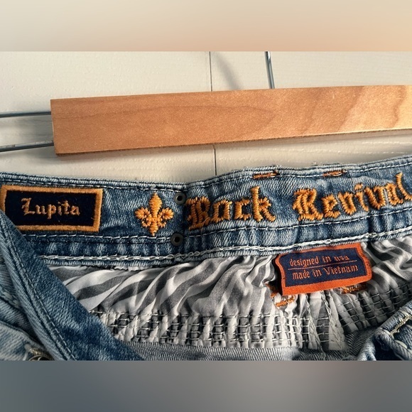 Rock Revival Lupita Boot Jeans Light Blue Wash Embellished Pockets Size 32 - Picture 5 of 13